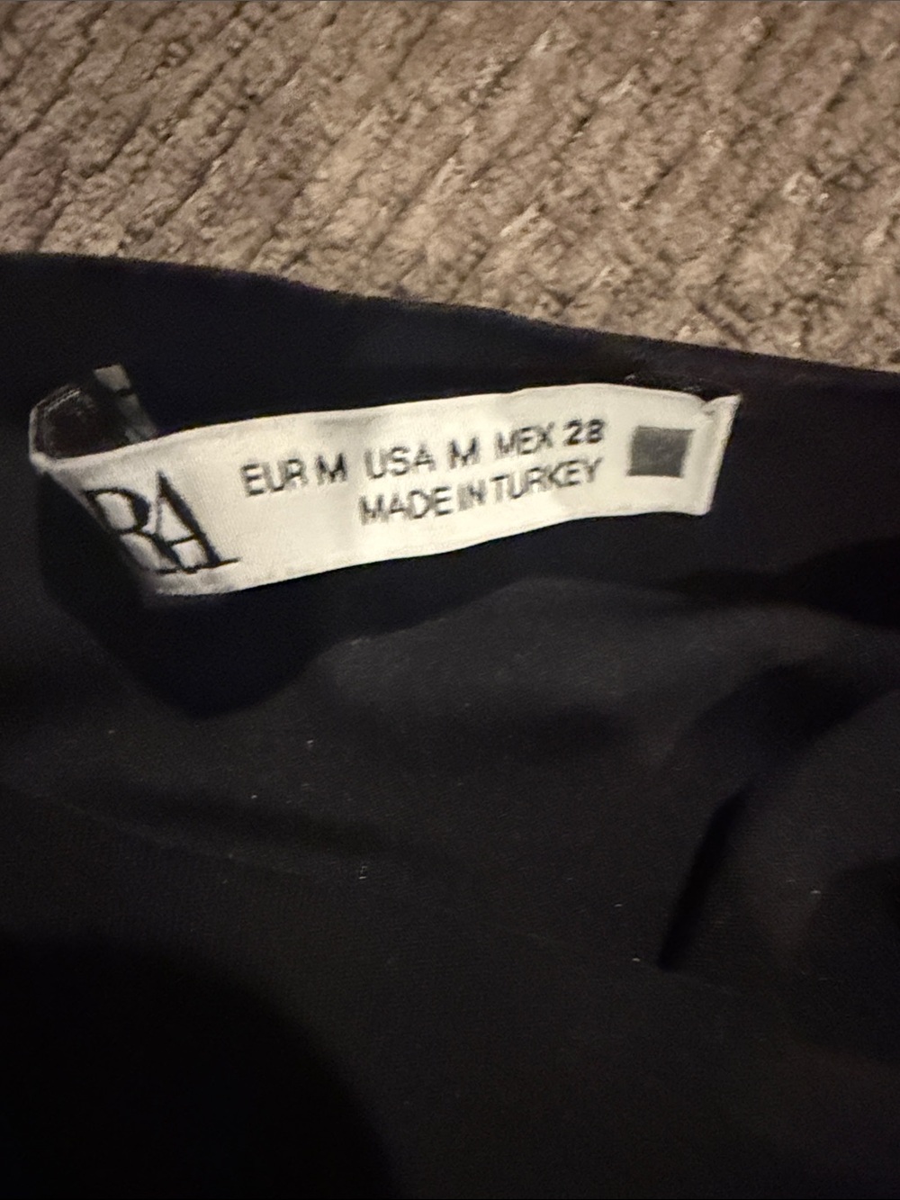 Zara Black Short-Sleeve Mock Neck Bodysuit - Picture 2 of 3